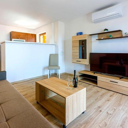 House View Apartment Novi Vinodolski Luaran gambar